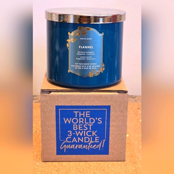 🩷BRAND NEW BATH & BODY WORKS🩷White Barn Blue Flannel Candle🩷 - Picture 1 of 3